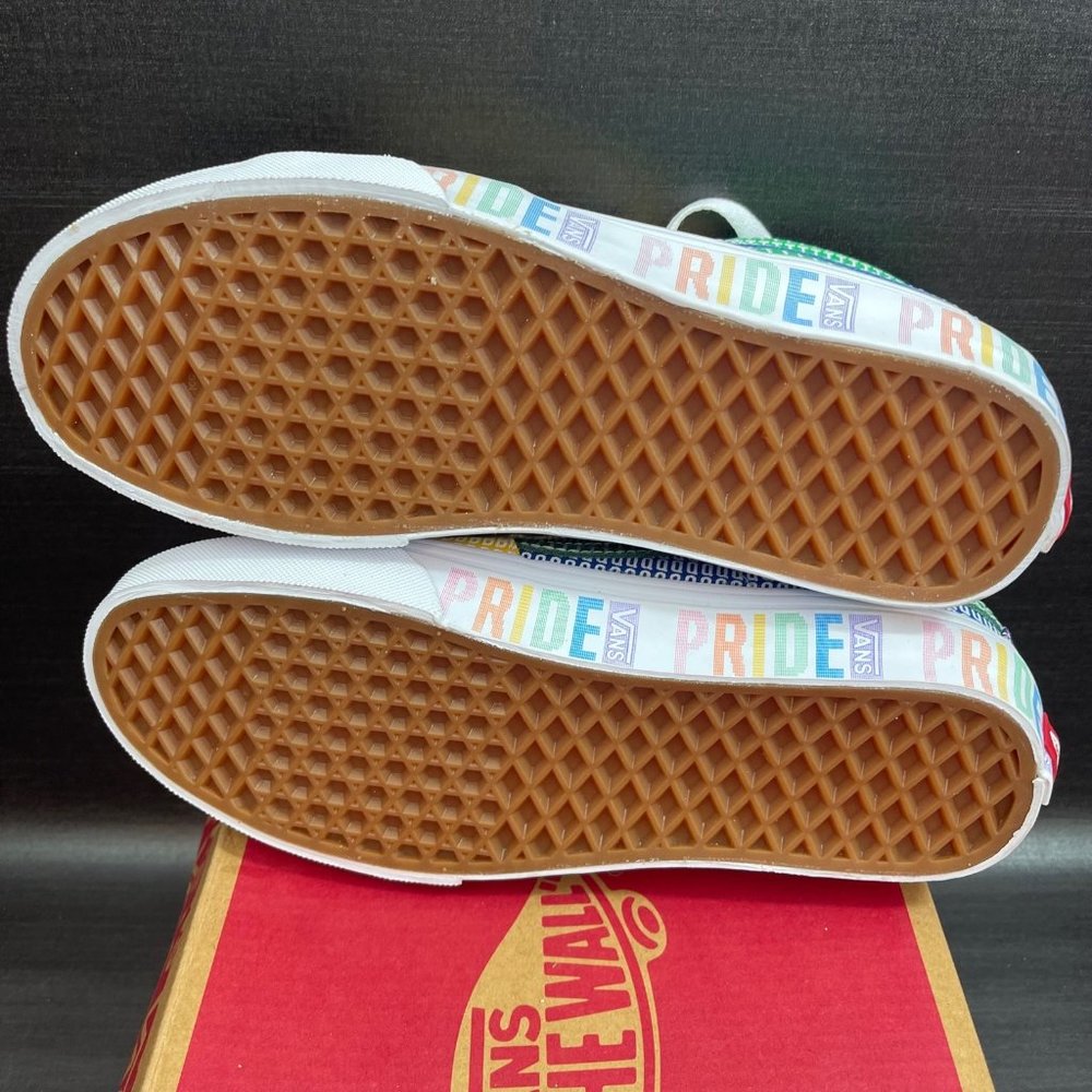 NEW Vans Sk8 Mid Pride LGTBQ womens size 8 classic shoes sneakers PRIDE - Picture 11 of 11
